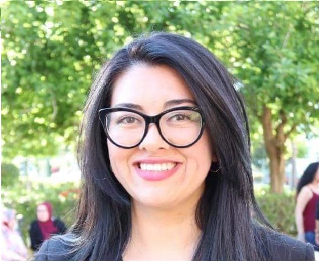 Concejala en la Corporación Municipal de Camas España, Sandra Bedoya Ortega, es el Personaje 10