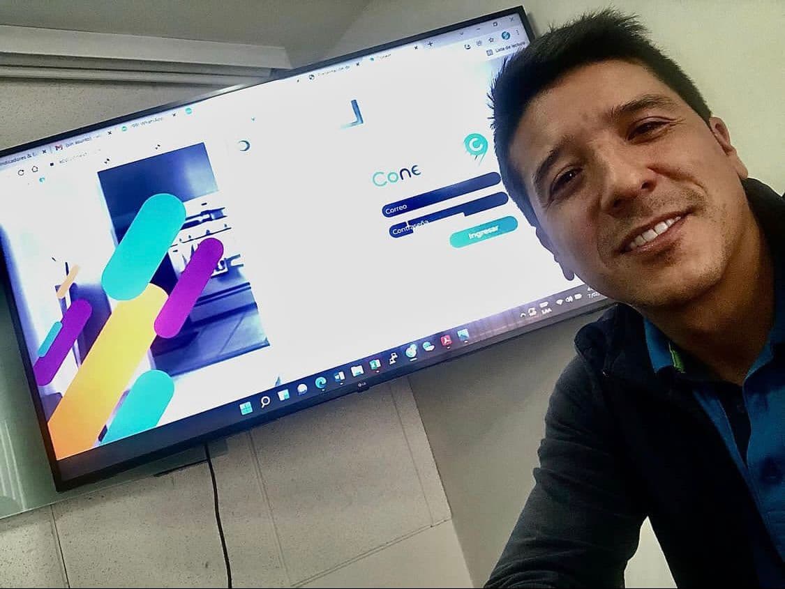 El pastuso Andrés Yepes Betancur, creador del citófono digital, es el Personaje 10