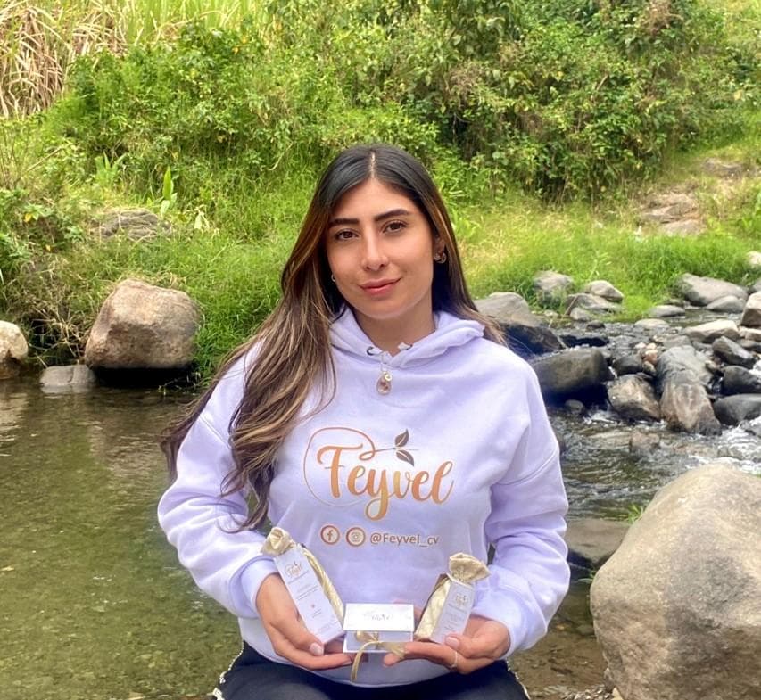 Daniela Vela Caicedo, creadora de Féyvel, una historia de superación, es el Personaje 10