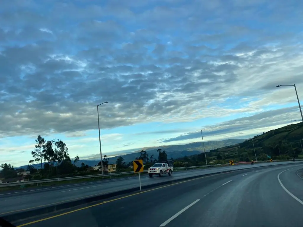 Sobre la incompleta doble calzada Pasto- Rumichaca y otras vías