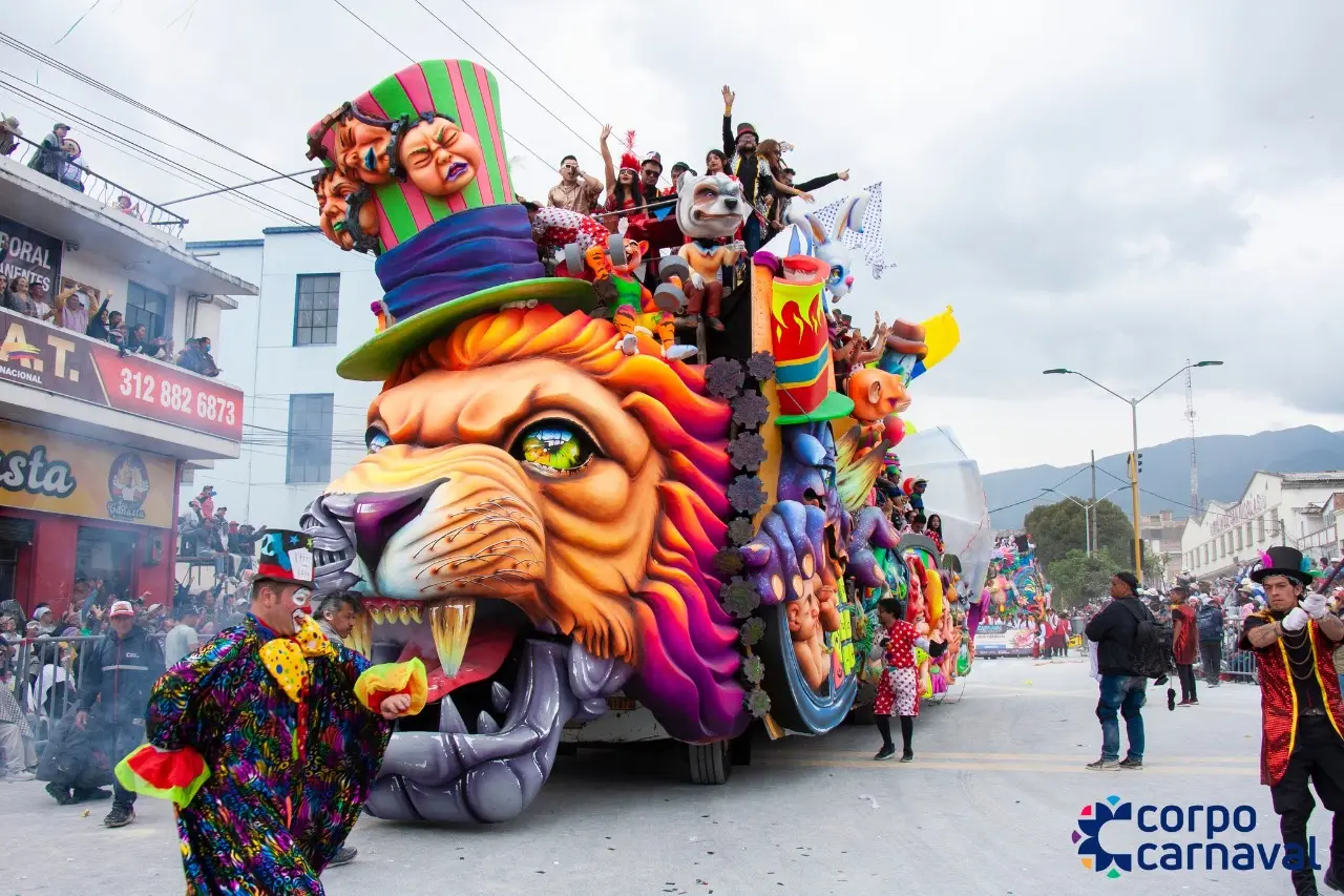 La carroza “Circo de la vida”