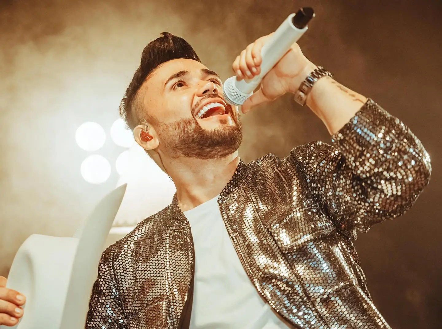 Ciro Quiñonez se consagra en la música popular