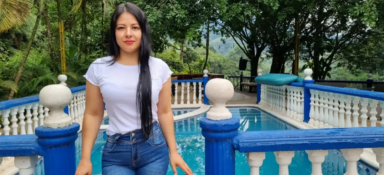 Cumbias y vallenatos, el ascenso musical de Dianey Hoyos