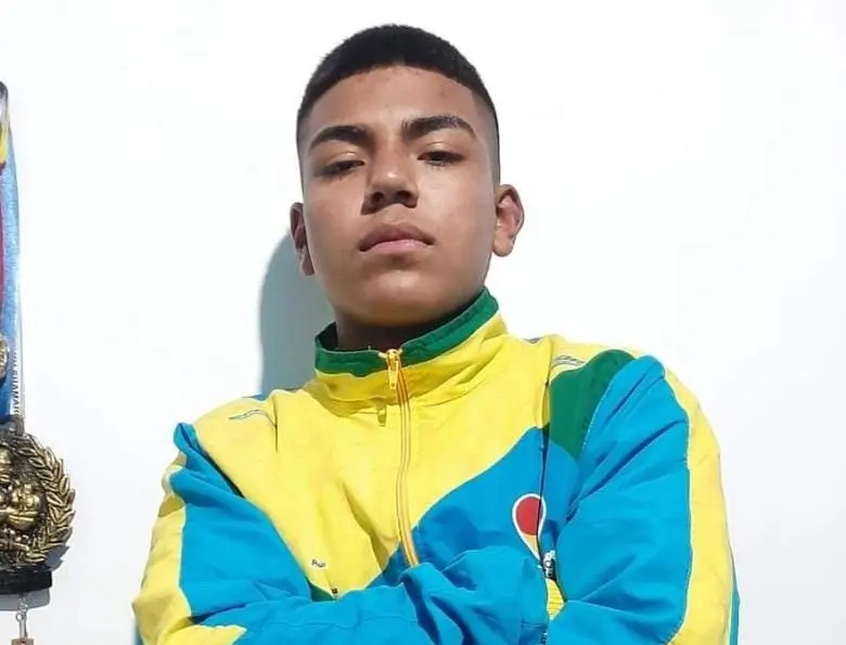 Luchador pastuso fue ganador de beca para desarrollar su carrera deportiva