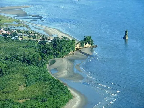 Exsecretario de Planeación de Nariño propone reabrir paso en playa de Tumaco