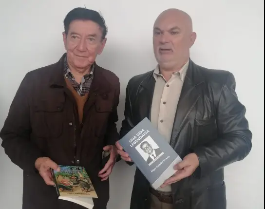 Homenaje literario al escritor Emilio Bastidas.