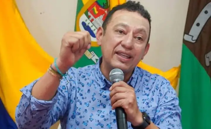 Gobernador denunció a concesión ecuatoriana que estaría explotando atún del puerto sin el debido reconocimiento