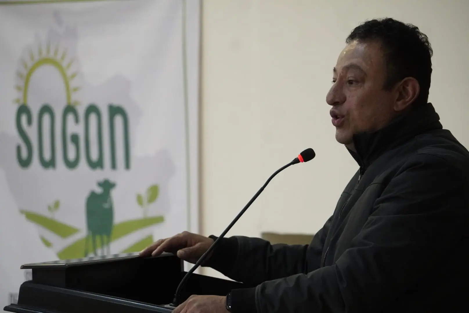 Gobierno Departamental busca estrategias para apoyar a sectores productivos golpeados por la emergencia