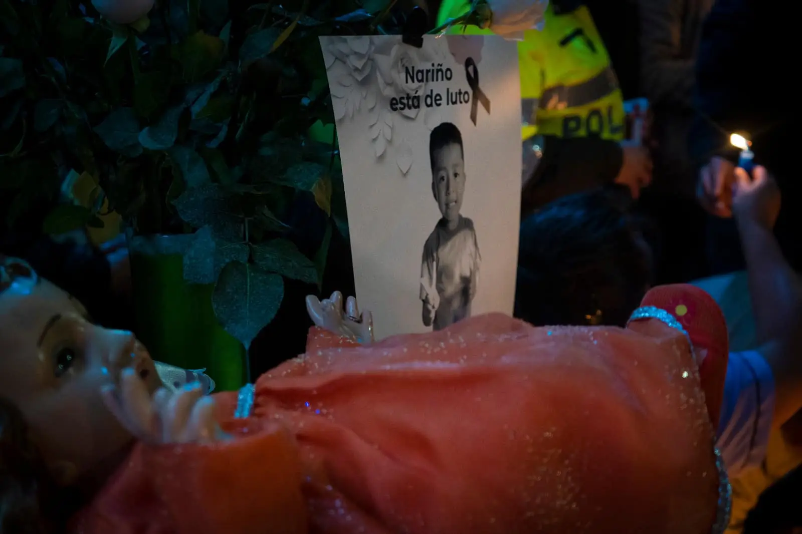 Velatón en memoria del menor Leonel Santiago Landazury