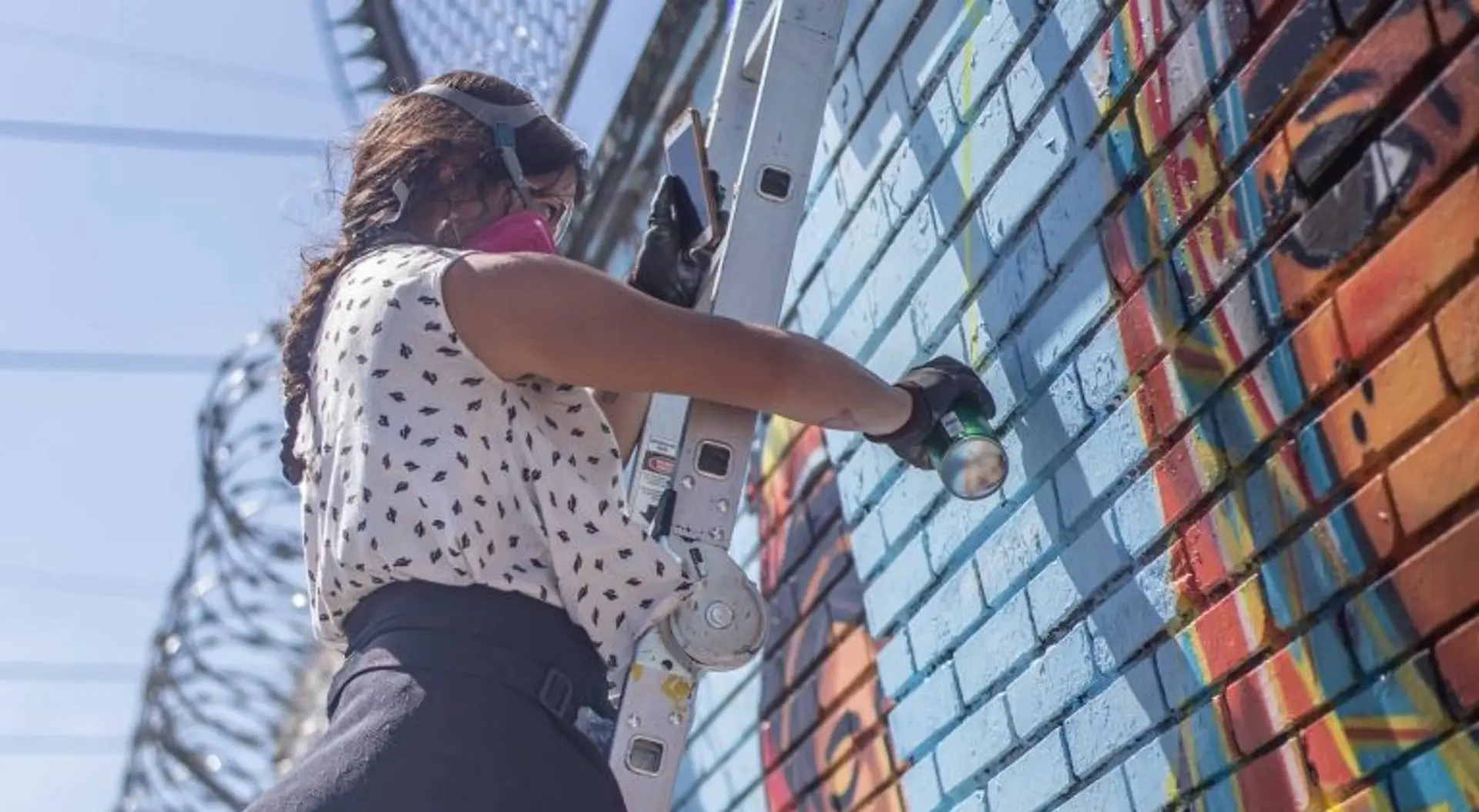 El arte muralista de Sabina Bolaños llega a Honduras representando a Nariño