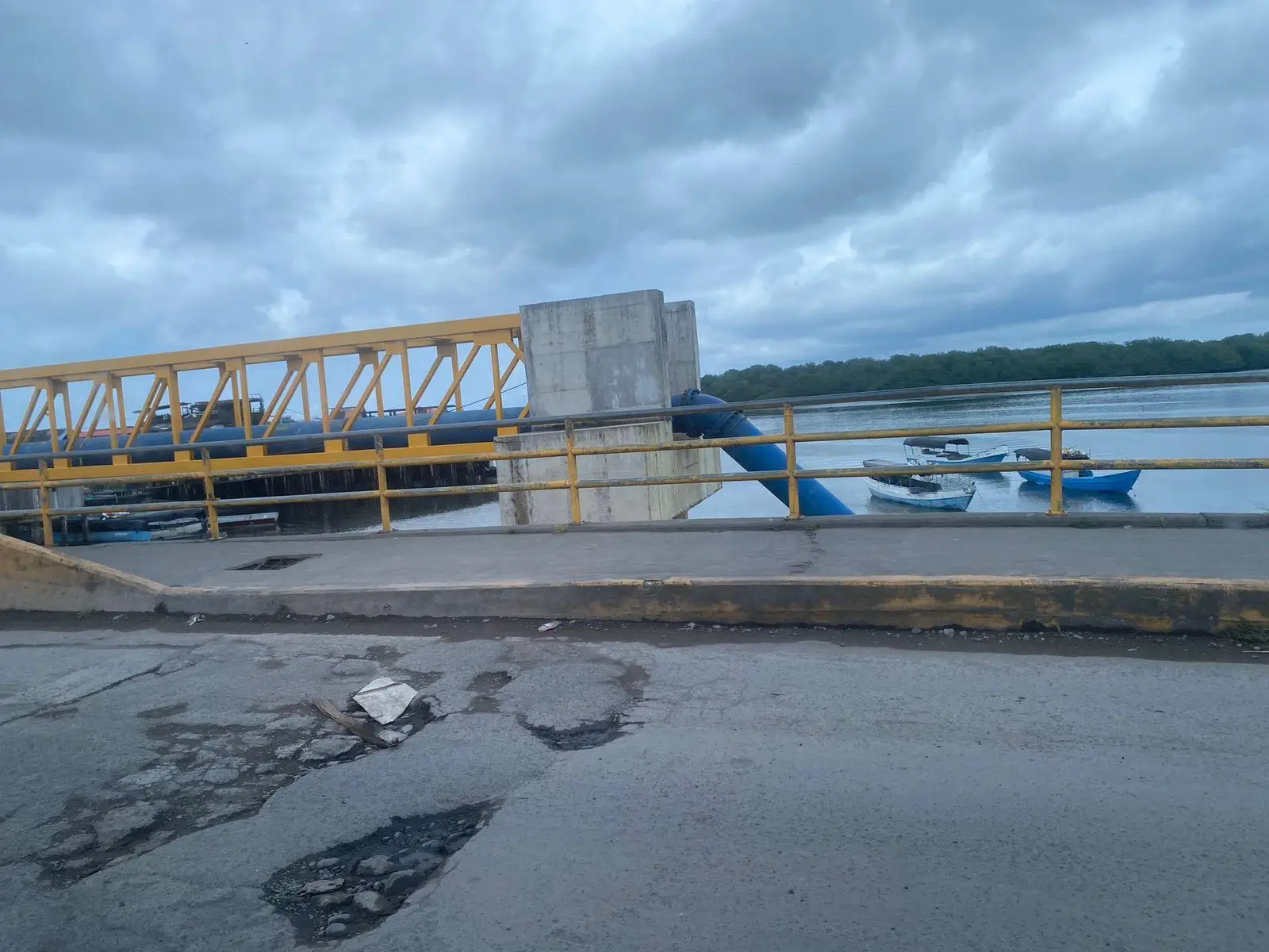 El puente del Pindo y las prioridades del gobierno nacional.